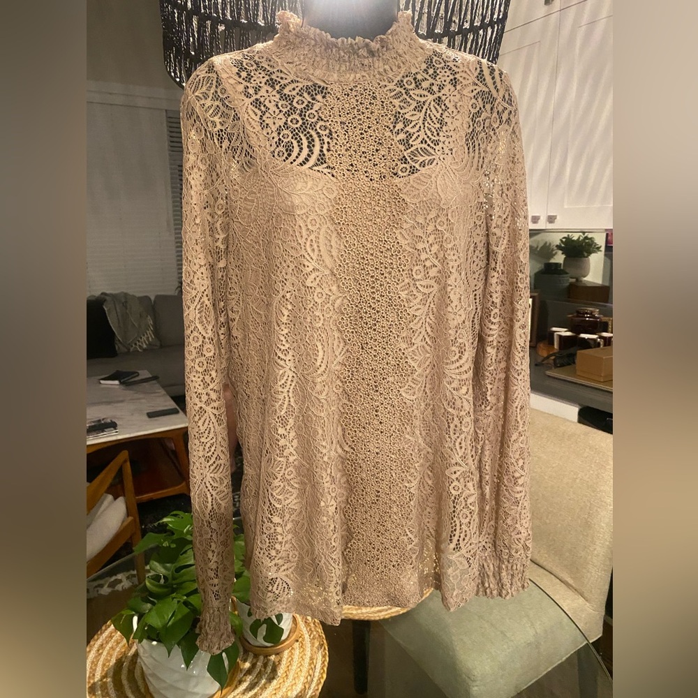 Cable & Gauge lace blouse , built in camisole